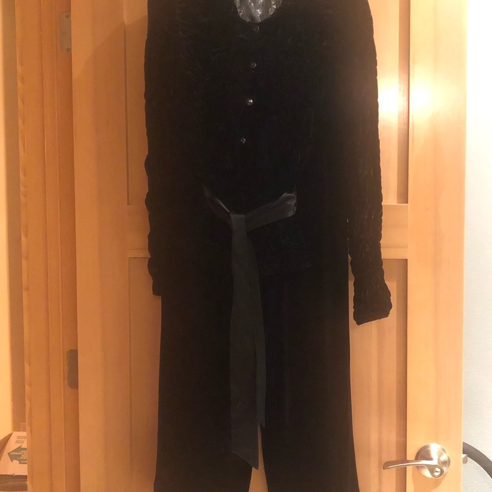 Ann Taylor 6 petite lined black velvet pants. Velvet Renfree Collection size 4